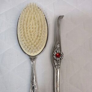 Vintage Elegant Silversmith Hairbrush And Comb Holder Vanity Set With Red Gem